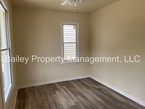 Building Photo - 4021 Sunset Ave