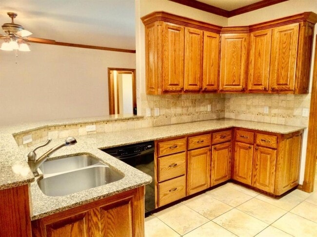 Building Photo - 566 W Alamo Ct Way