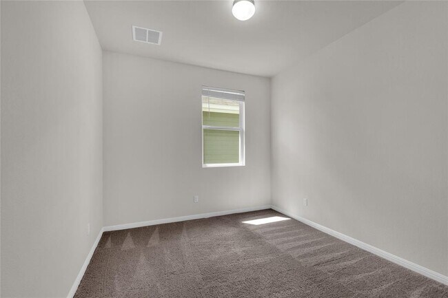 Building Photo - 106 Pinyon Pine Pass