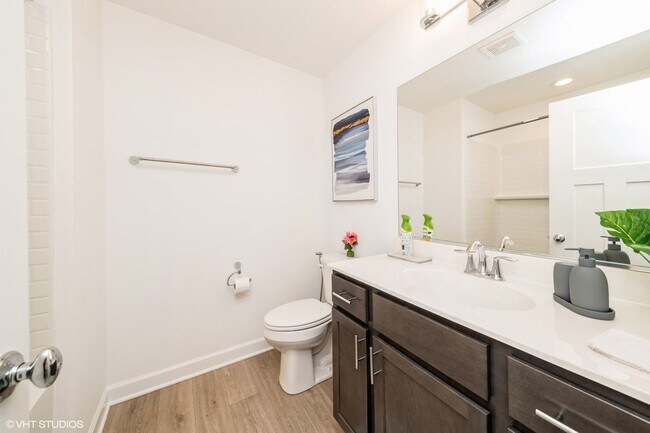 Building Photo - 277 Masters Dr