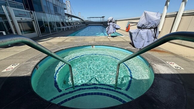 Building Photo - EPIC REA - Watermark-Fabulous Penthouse-Vi...