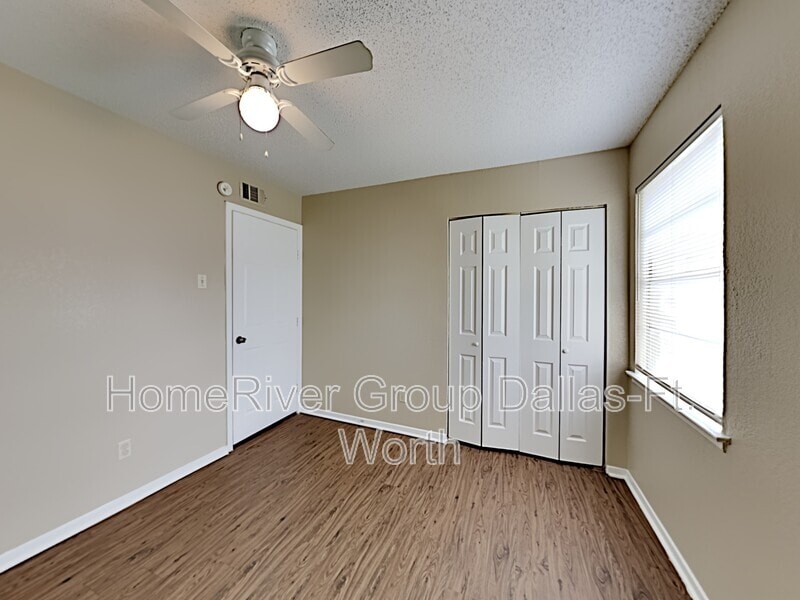 Building Photo - 4345 Chestnut Dr