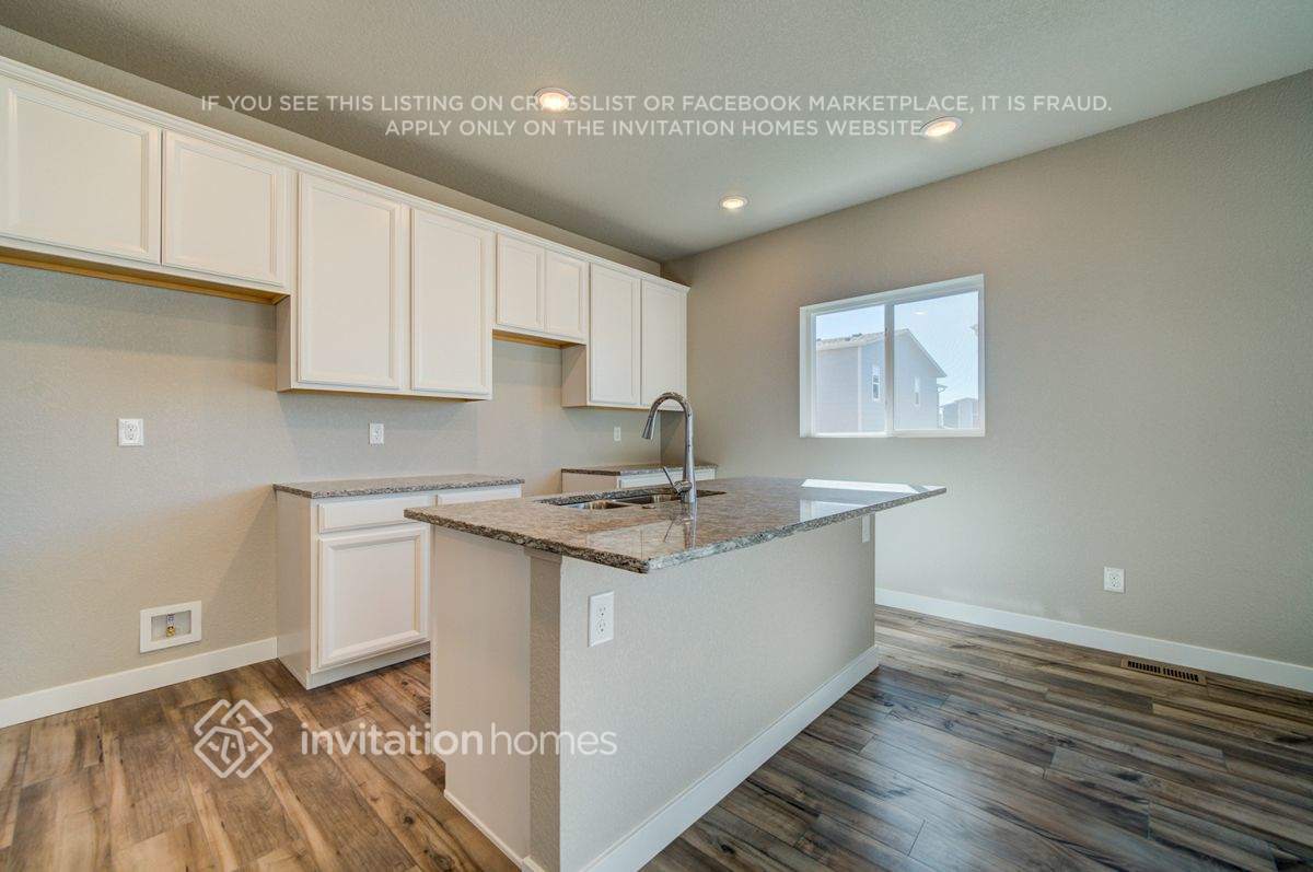 Building Photo - 6214 Bobolink Trl
