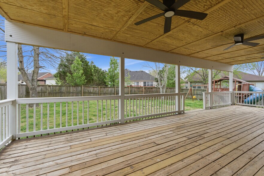 Building Photo - 8020 Boone Trce