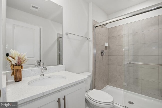 Building Photo - 332 Ensemble Wy