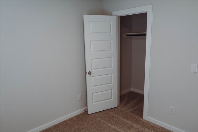 Building Photo - 8538 Blueberry Ash St