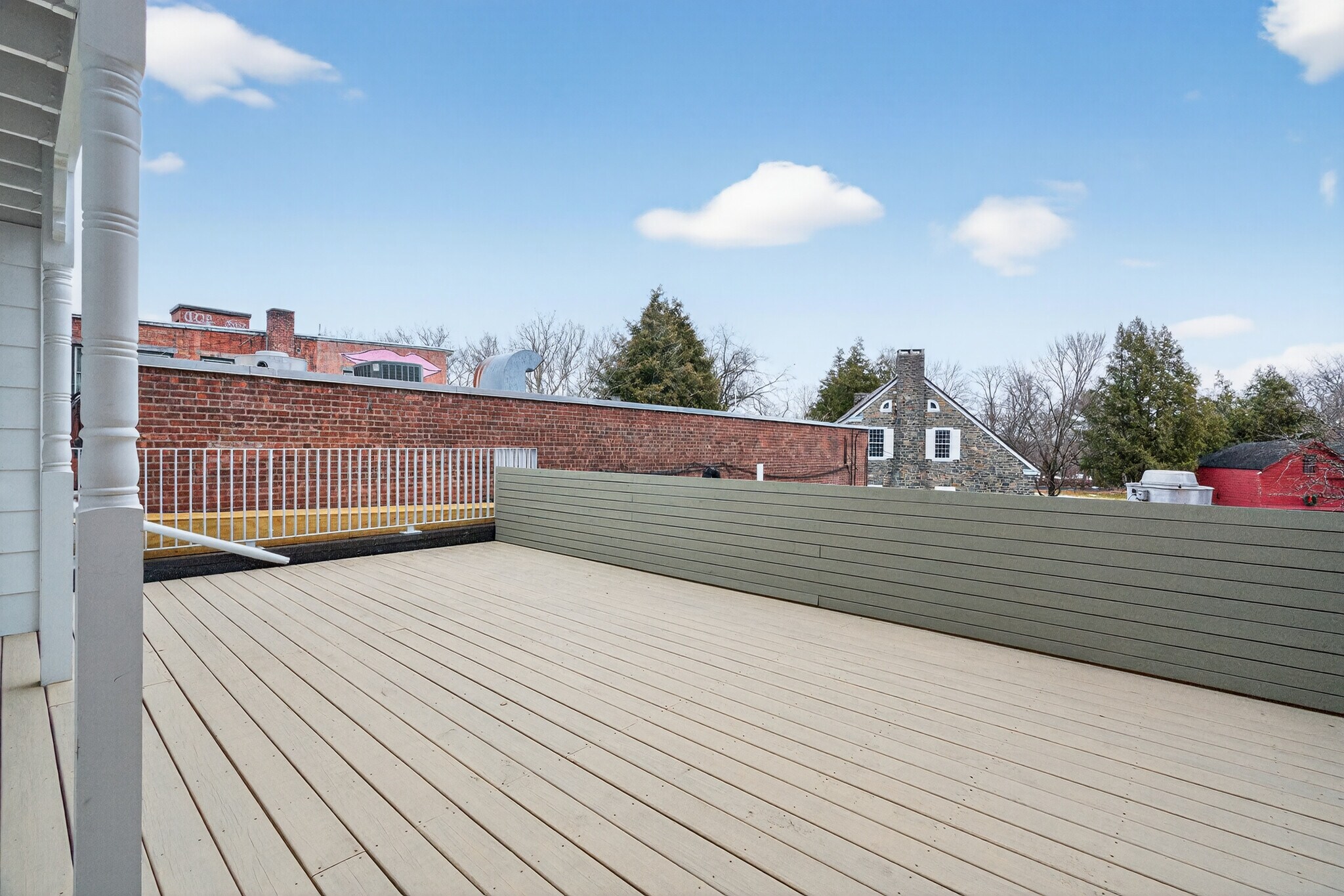 Building Photo - 316 Wall St