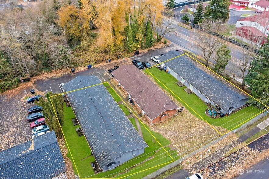 Building Photo - 1521 E 38th St