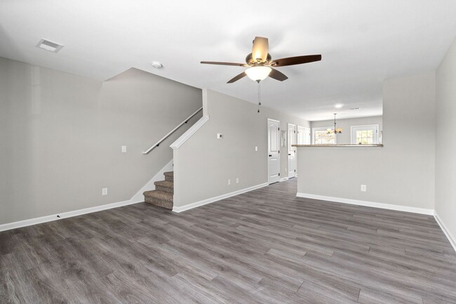 Building Photo - 499 Palmer Dr