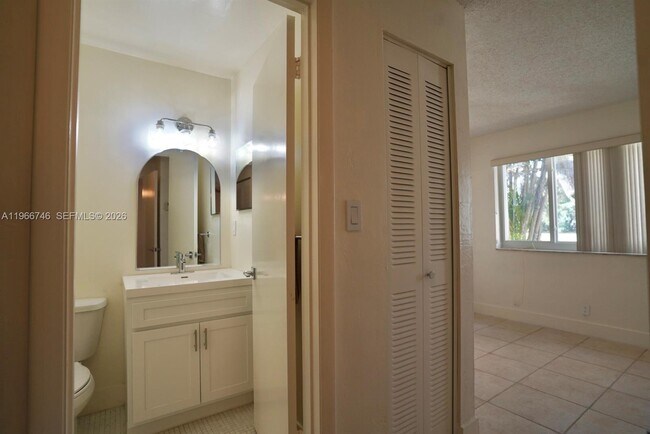 Building Photo - 6555 NW 99th Ave