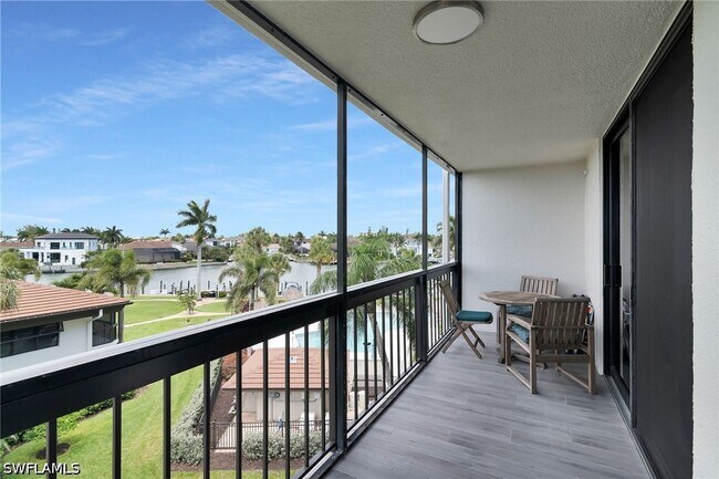 Building Photo - 591 Seaview Ct