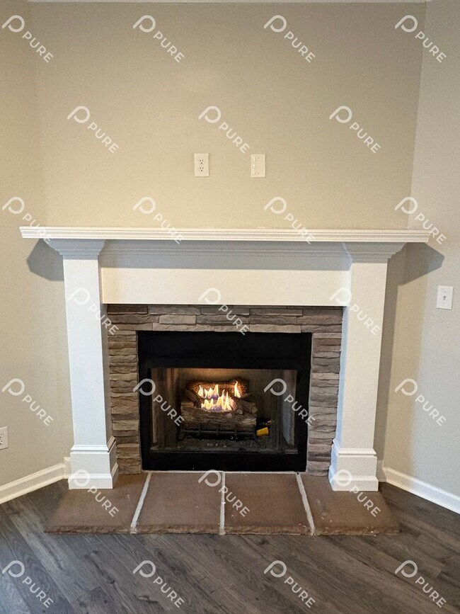 Building Photo - 14170 Lannister Ln