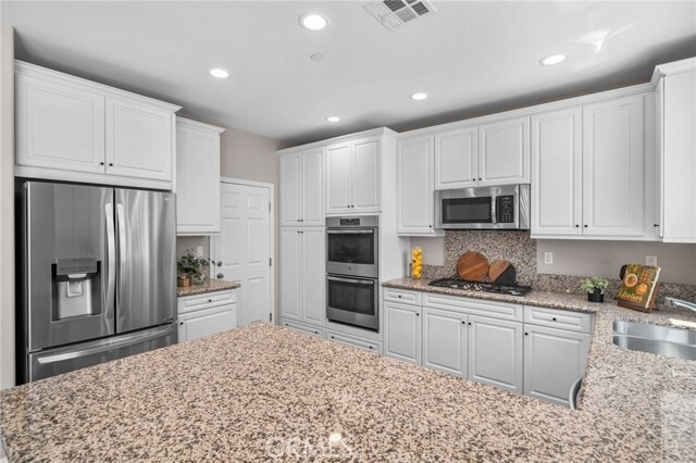 Building Photo - 28443 Sunflower St
