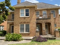 Building Photo - 247 E Lullwood Ave