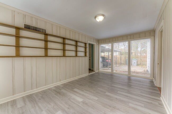 Building Photo - Limited Time: Qualified Tenants Get Half P...