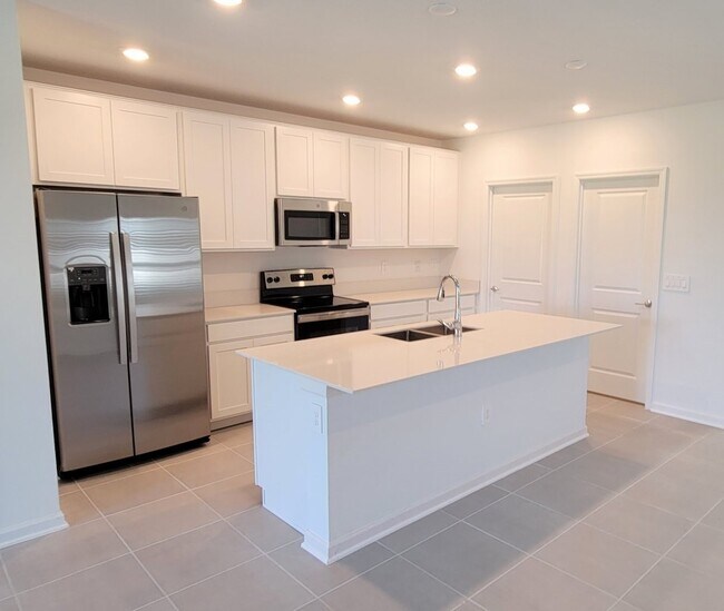 Building Photo - 620 Daring Dr