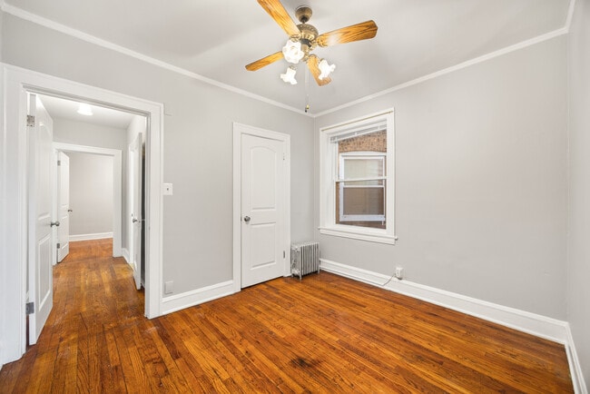 Building Photo - 2443 W Gunnison St