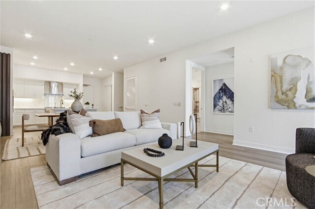 Building Photo - 1604 Rivington