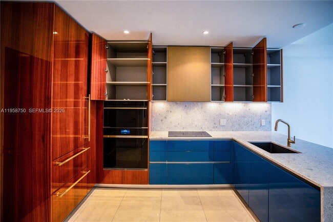 Building Photo - 2678 Tigertail Ave