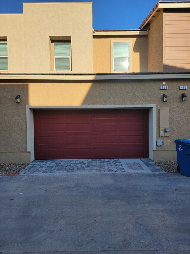 Building Photo - Brand New Home Never Lived In 3 bedroom, 2 bathroom, 2.5 bath, 2 Car Garage