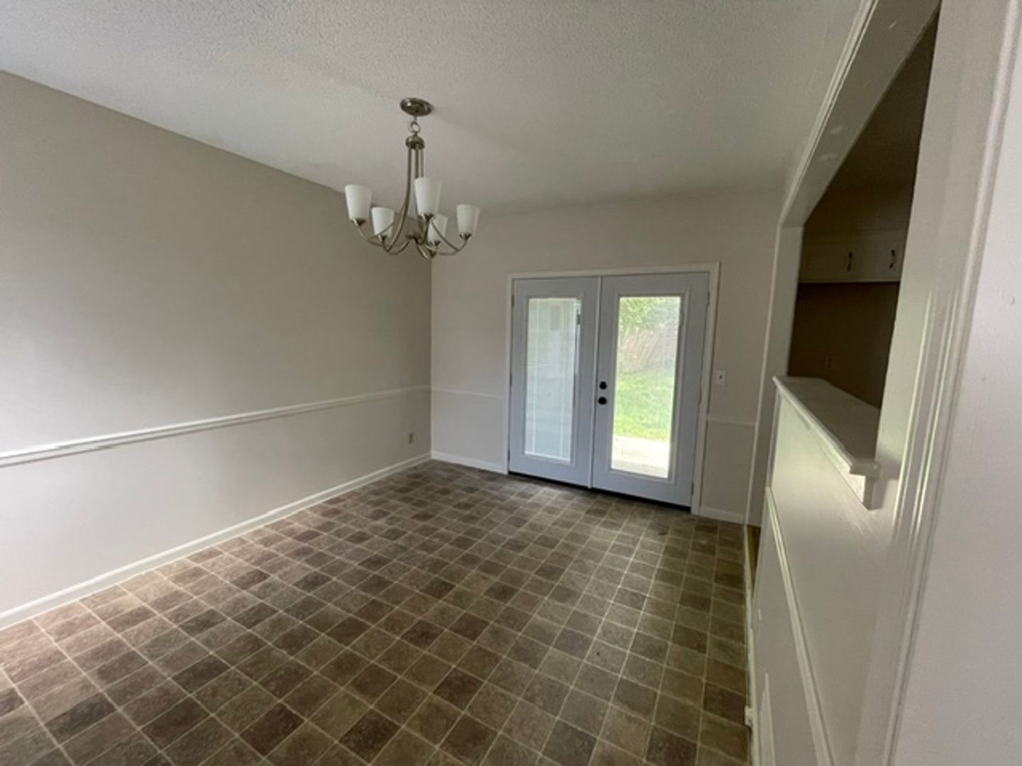 Building Photo - 5015 Belmeade Rd