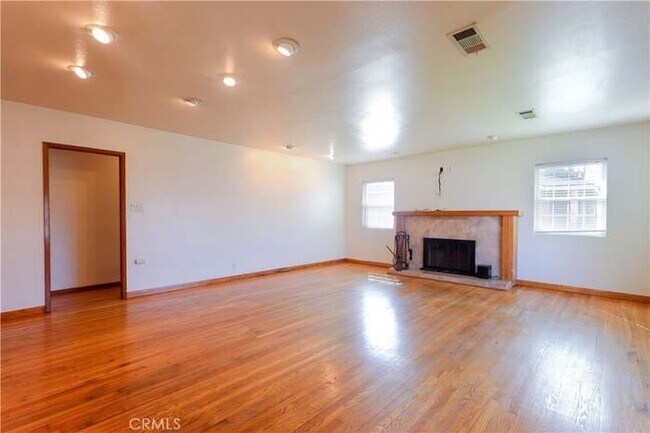 Building Photo - 7503 Muller St