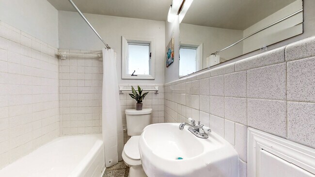 Building Photo - 4087 Creek Ct