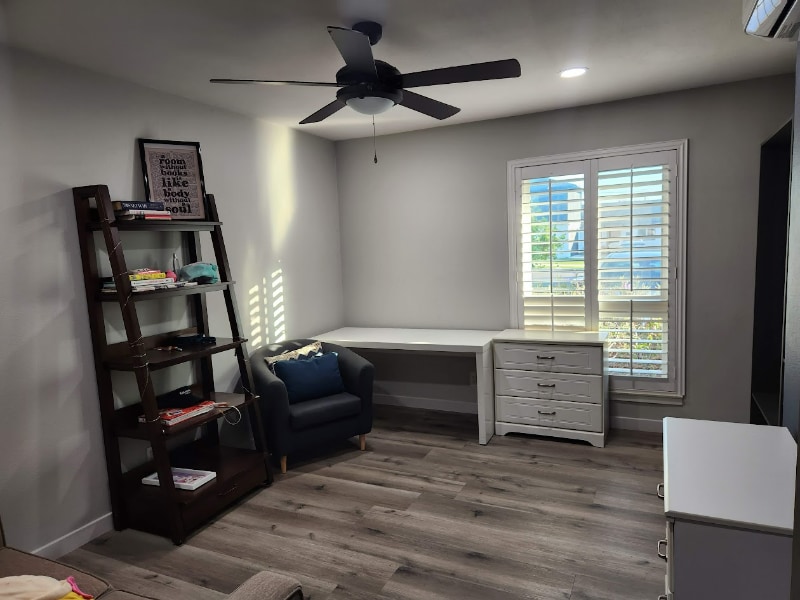 Building Photo - 3207 E Juniper Ave