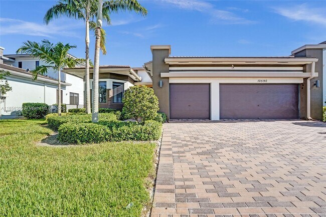 Building Photo - 10590 Mira Vista Dr