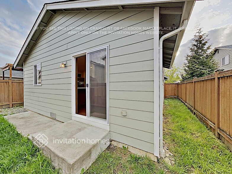 Building Photo - 14723 46th Ave NE