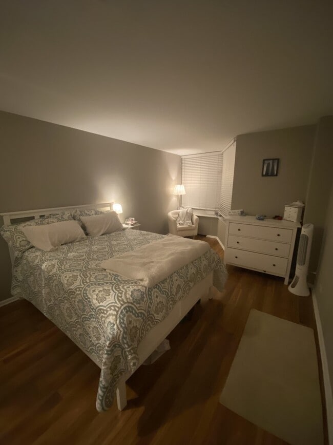 Building Photo - 720 W Gordon Terrace