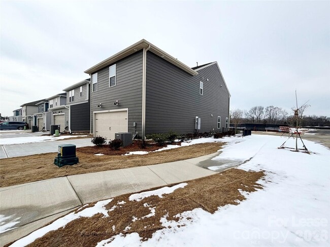 Building Photo - 3636 Pamlico St