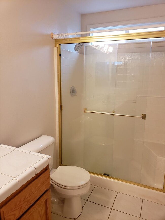 Building Photo - 881 Cally Ct