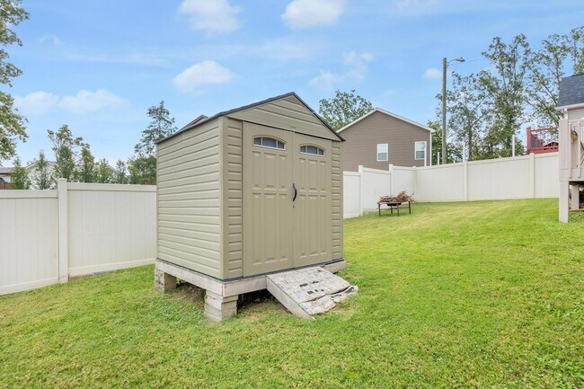 Building Photo - 8671 Blanche Rd