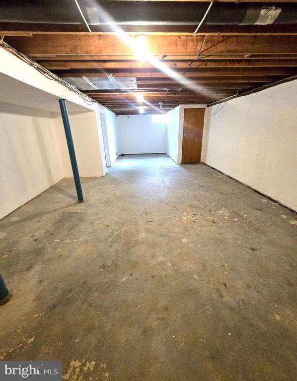 Building Photo - 897 Chapel Dr