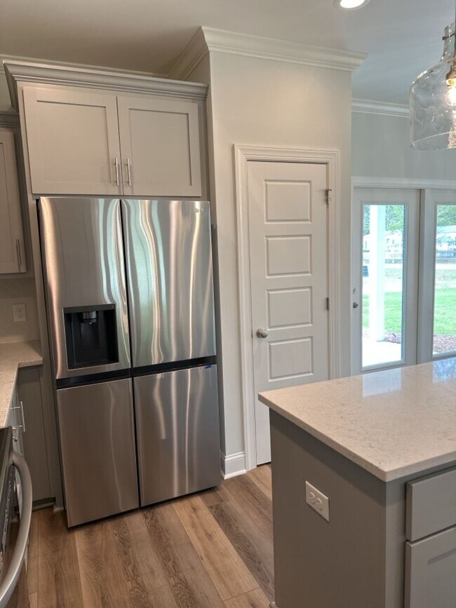 Building Photo - 20 Owens Rd