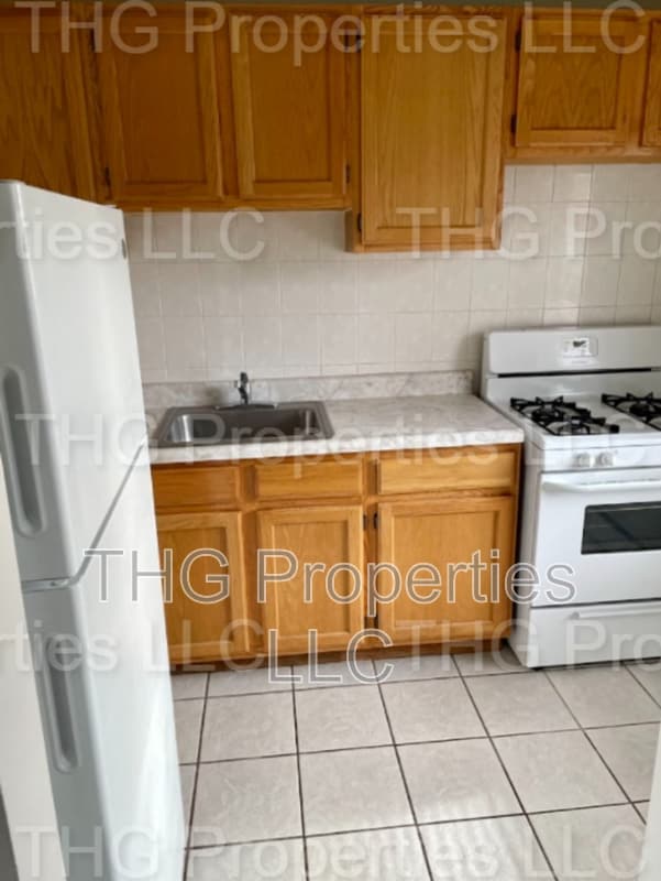 Building Photo - 27-55 Green Street APT# 36B