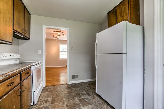 Building Photo - 3 bedroom house coming soon!