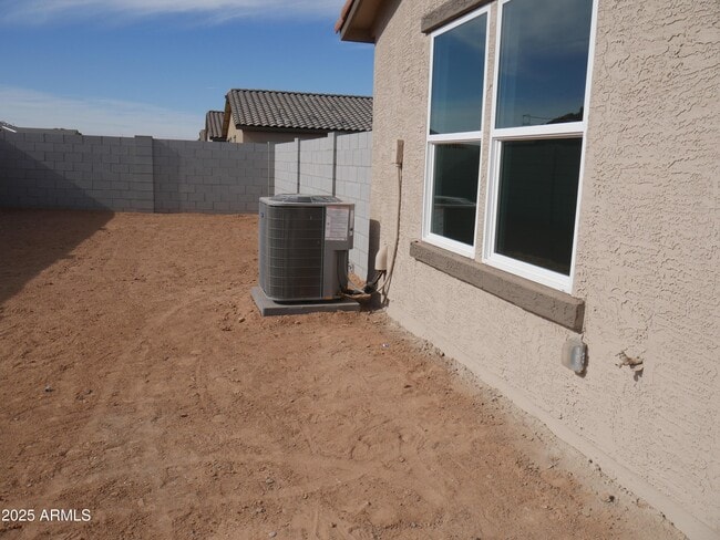 Building Photo - 1397 E Peggy Dr