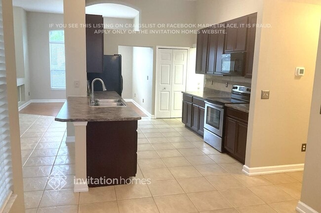 Building Photo - 1735 Creekwater Blvd