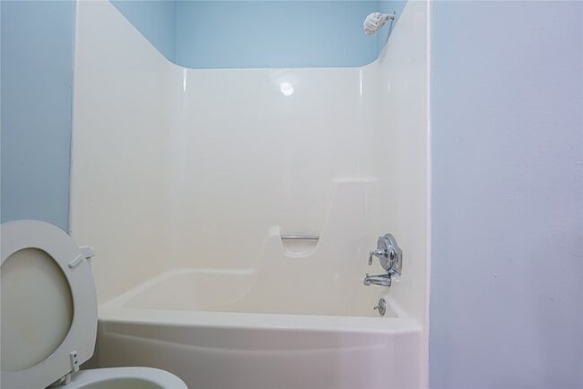 Building Photo - 2306 Wallingford Dr