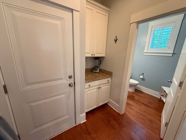 Building Photo - 3 Bedroom 2.5 Bath House in Moultrie Park ...