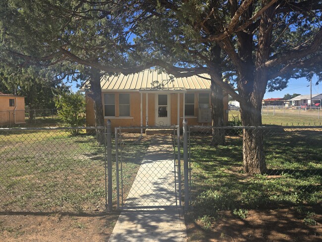 Primary Photo - 316 N Walnut St