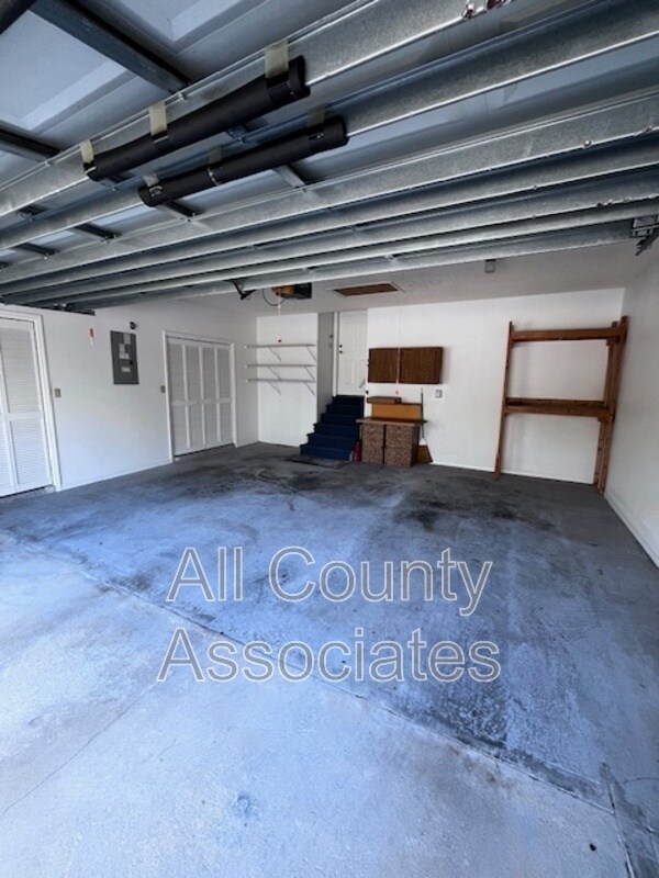 Building Photo - 1007 S Pointe Alexis Dr
