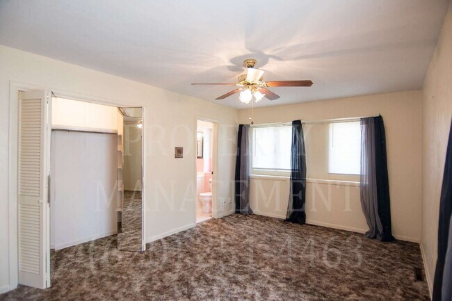 Building Photo - 3 Bedroom 2 Bath