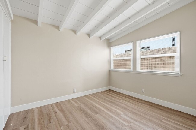 Building Photo - 610 Heliotrope Ave