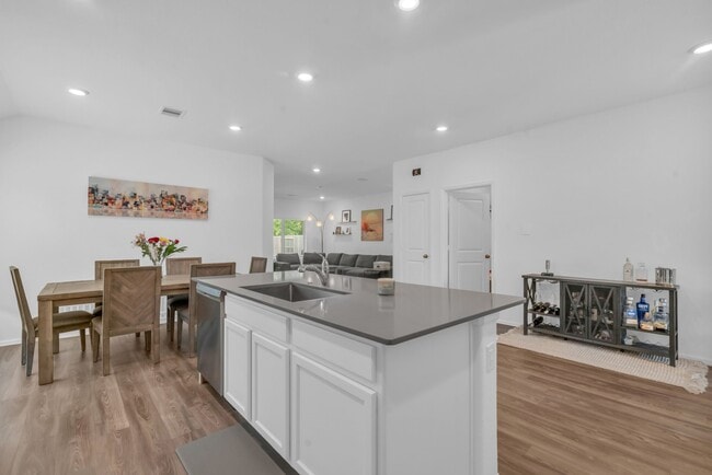 Building Photo - 1413 Cantabria Ct