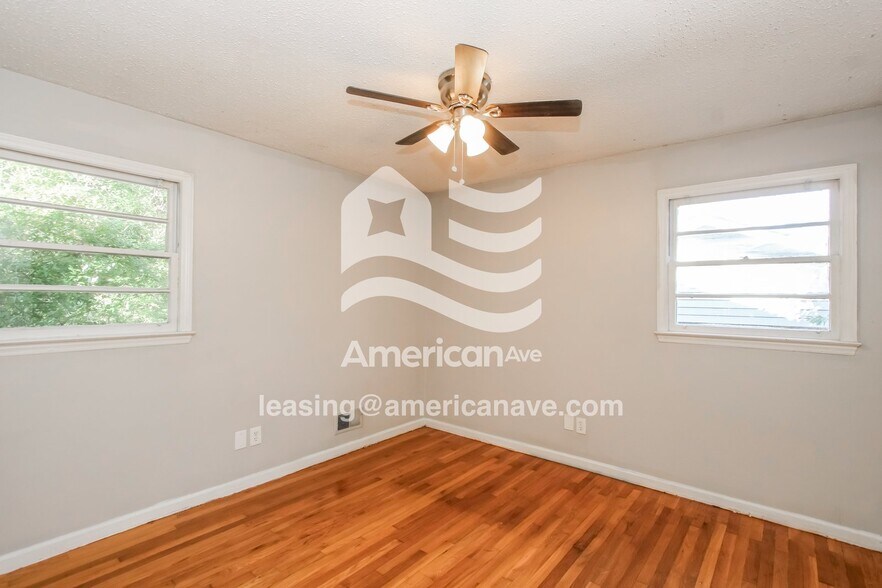 Building Photo - 321 Briercliff Dr