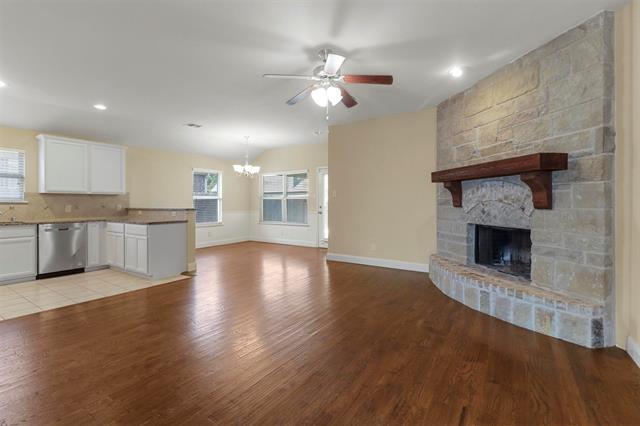 Building Photo - 1316 Red River Dr
