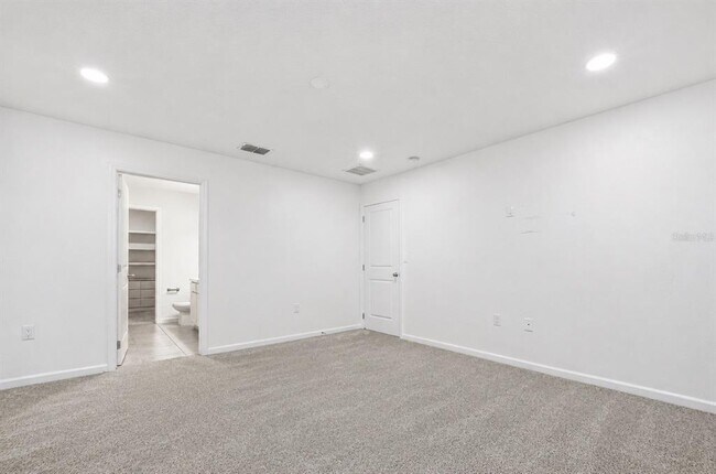 Building Photo - 2270 Hemingway Cir